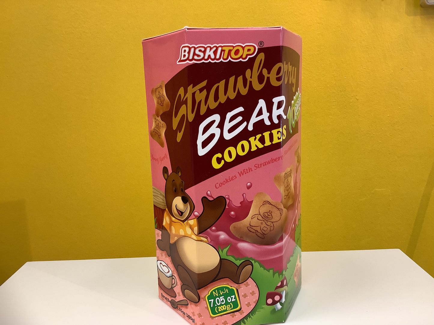 Biskitop Strawberry Bear cookies